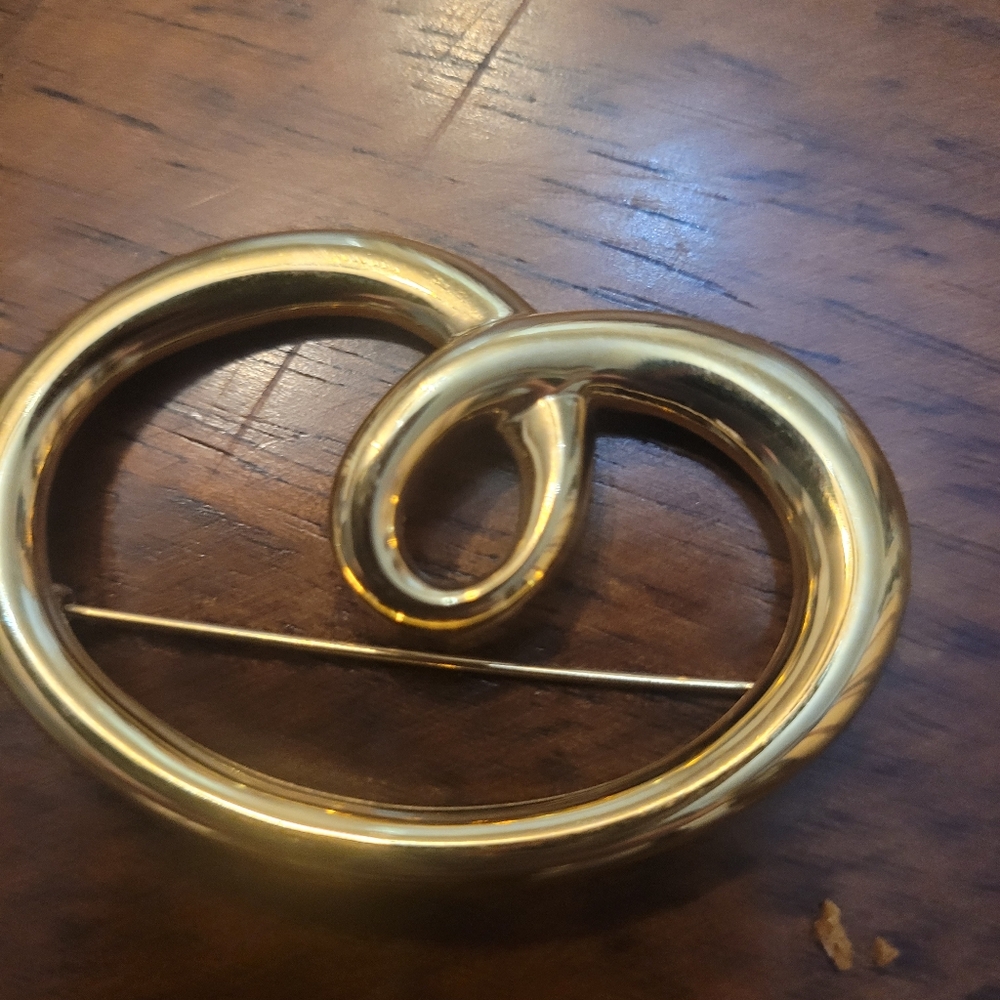 Goldtone Spiral Brooch Set Of 2 - Picture 4 of 5